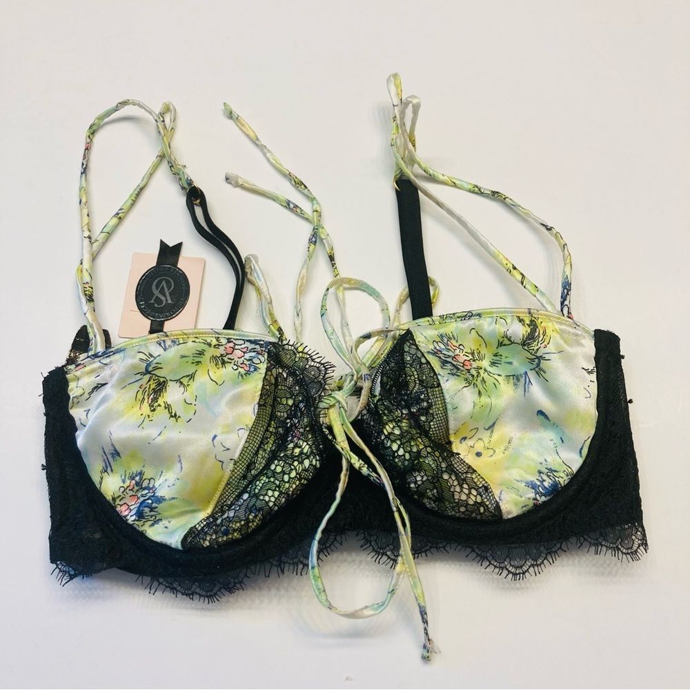 Victoria's Secret Balconette Bra Womens 32C Yellow Floral Silk Designer Lingerie